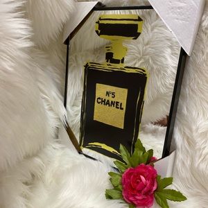 CHANEL Nº5 mirror framed